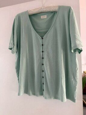 Lovely green organic cotton & hemp short sleeve sweater. Made by Poetry London.